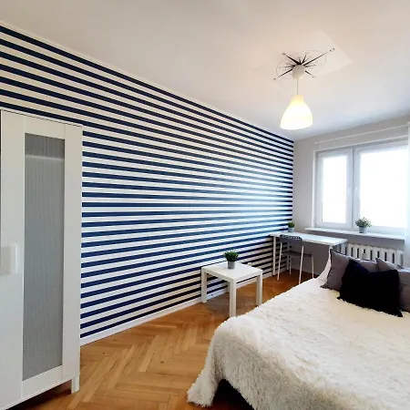 Pokoje Przy Plazy - Bitwy Pod Plowcami 6 Apartamento *