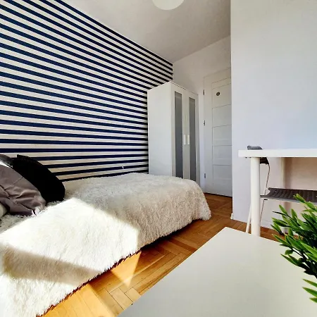 Pokoje Przy Plazy - Bitwy Pod Plowcami 6 Apartamento Sopot